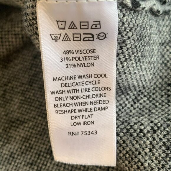 Tahari Leopard Animal Print 3/4 Cuffed Sleeve Sweater - Picture 4 of 10